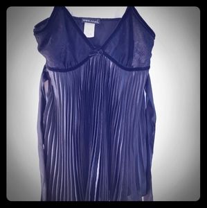 💙5 for $20💙  Satin pleated top